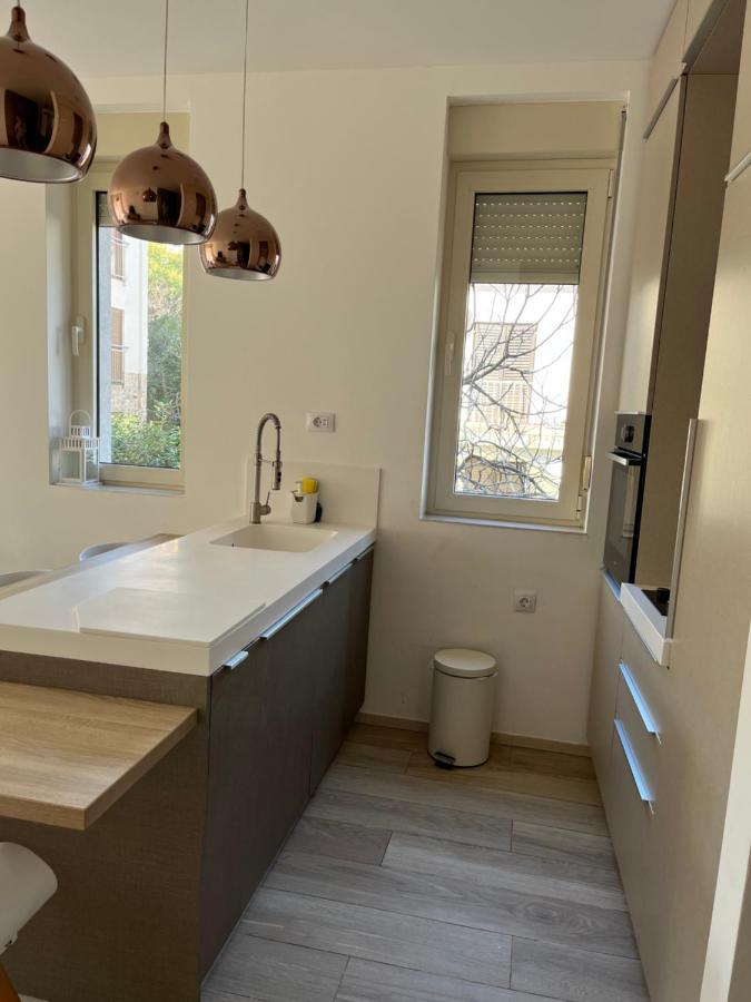 Atina Apartment, City Centre Budva ,Luxurious, Bright, Parking エクステリア 写真